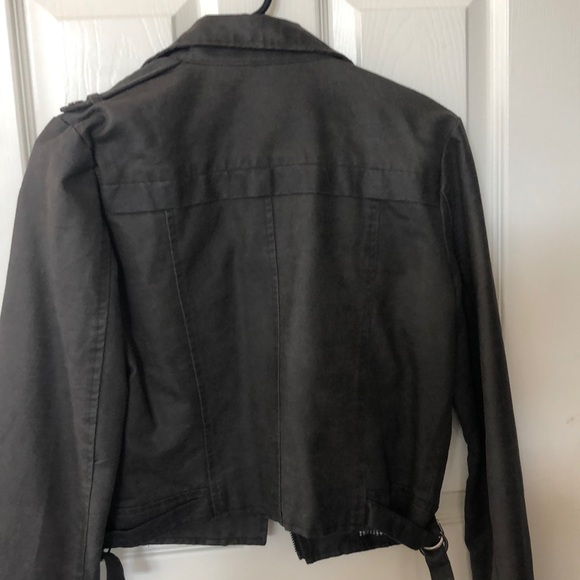 Short jacket - Picture 2 of 8